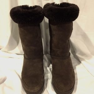 Classic ultra tall Uggs